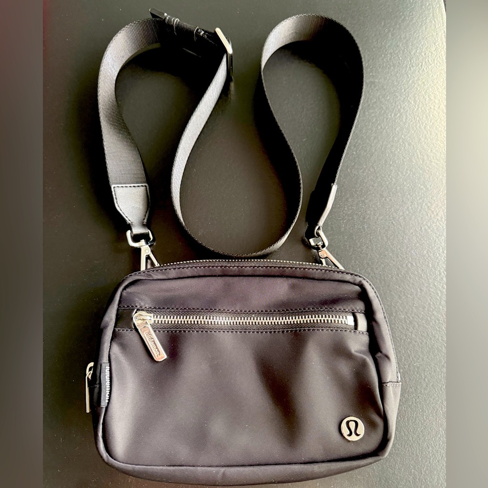 Lululemon crossbody
